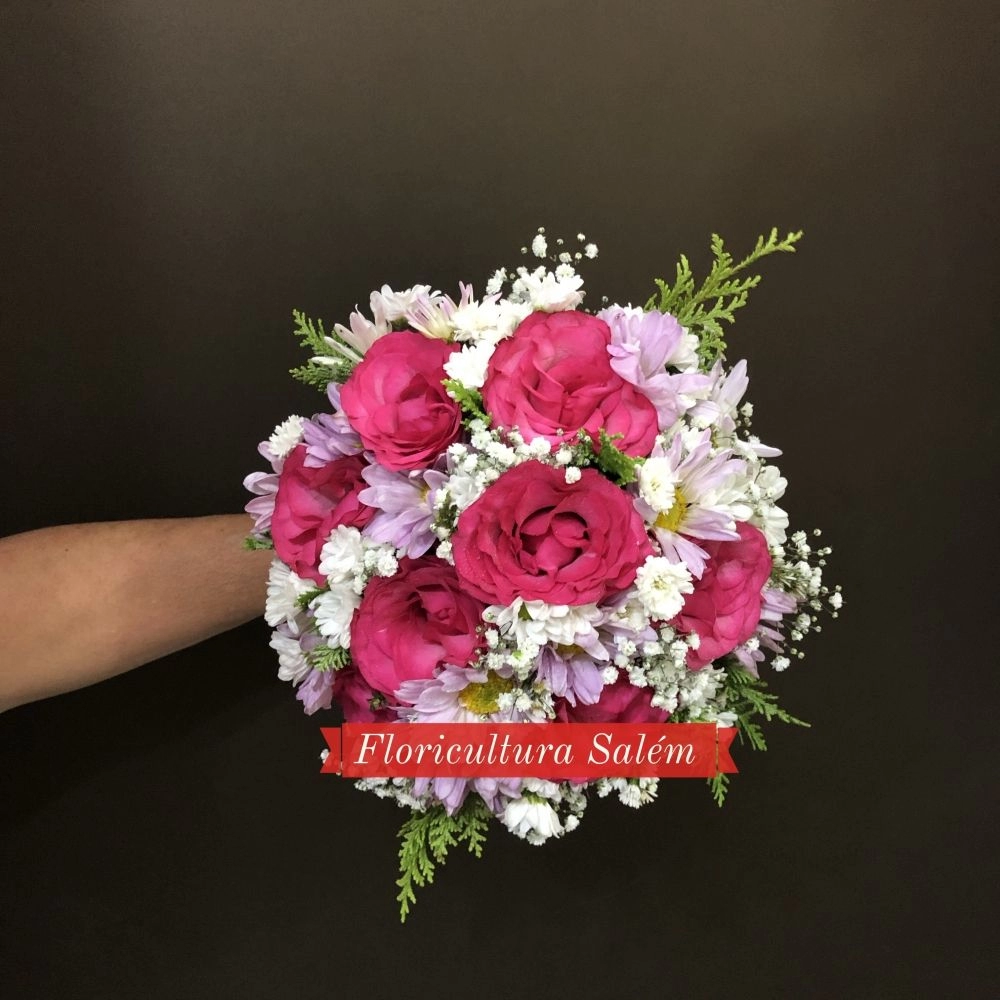Buquê de Noiva 8 Rosas e Flores do campo