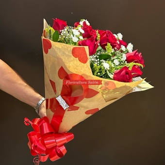 Buquê 12 Rosas Vermelhas Paper Premium Coração