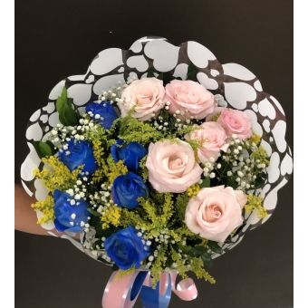 Buquê 12 rosas Azuis e Claras