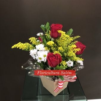 Arranjo 4 Rosas Vermelhas Cachepot