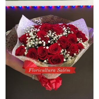 Buquê 24 Rosas Vermelhas Embalagem Francesa