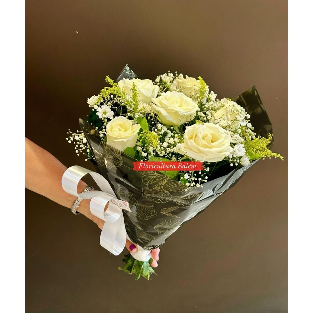 Buquê 6 Rosas Brancas com Embalagem Especial
