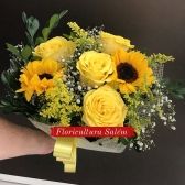 Buquê com 4 rosas amarelas e 2 Girassóis