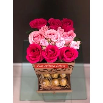 Caixa MDF 9 Rosas Tons rosas C/Ferrero Rocher
