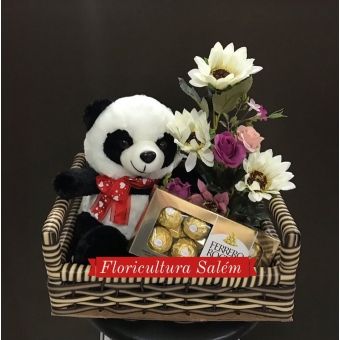 Cesta Arranjo C/ Panda e Ferrero