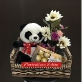 Cesta Arranjo C/ Panda e Ferrero