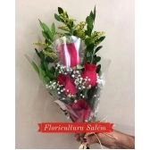 Ramalhete com 4 Rosas Vermelhas